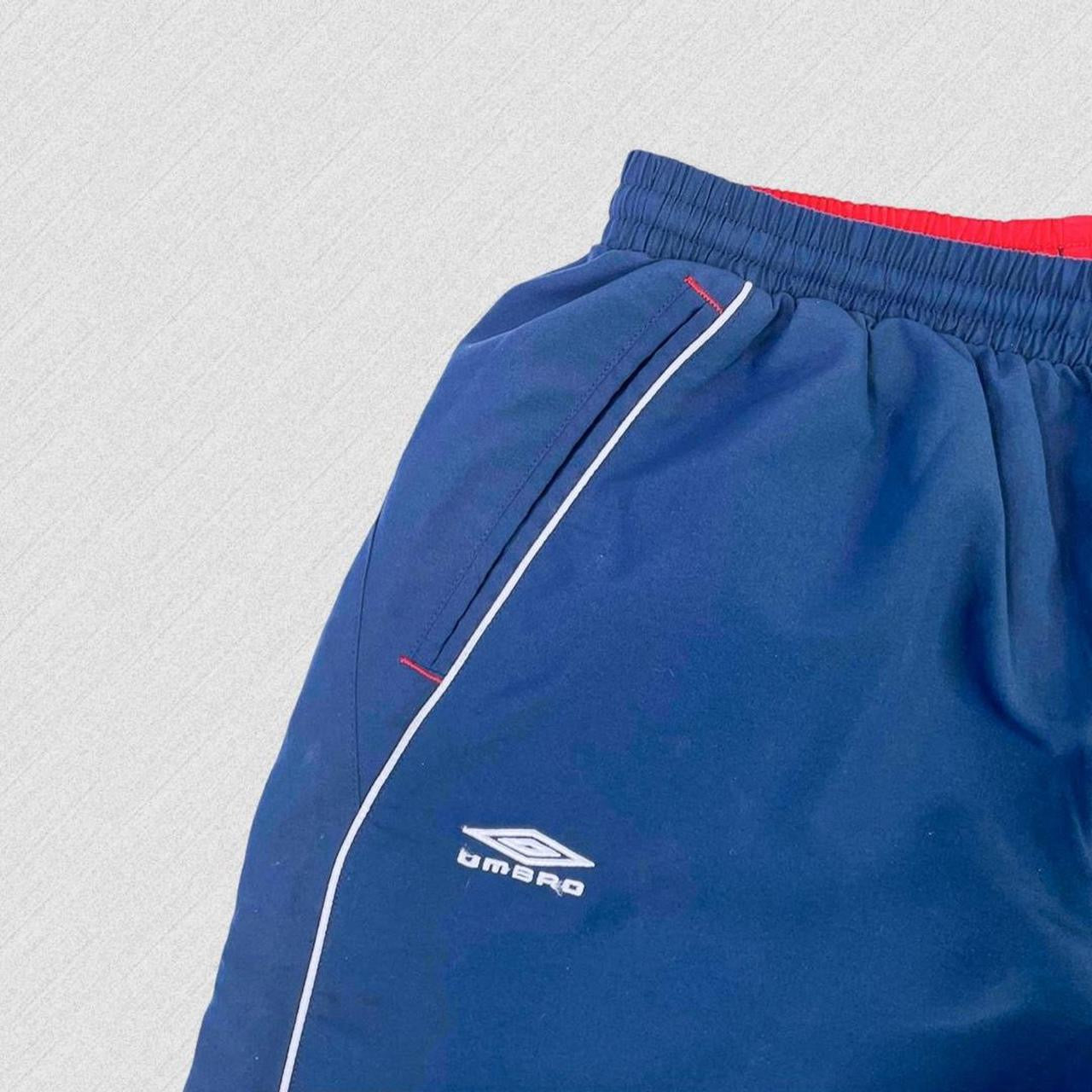 Vintage Umbro 3/4 Length Shorts - M