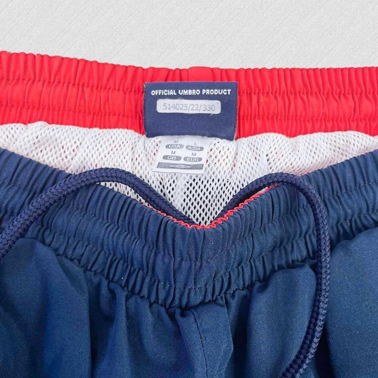 Vintage Umbro 3/4 Length Shorts - M